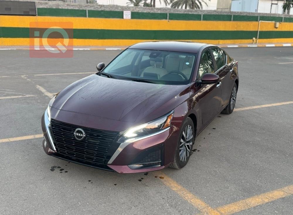 نیسان ئەلتیما